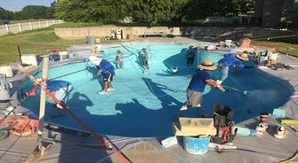 🏊‍♂️ Swimming Pool Installer: The Skilled Craftsman Behind Backyard Dreams